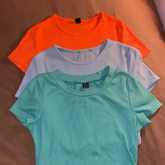 9 Set of Shirts - Picture 3 of 5